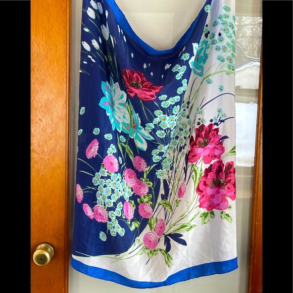 Vintage Accessories - Beautiful big silk scarf, vintage